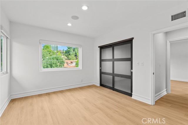 Detail Gallery Image 13 of 26 For 3677 Eddingham Ave, Calabasas,  CA 91302 - 6 Beds | 6/1 Baths