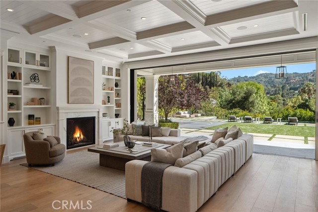 16630 Oldham Place, Encino CA: https://media.crmls.org/medias/66aadcb3-ce07-44b8-b072-394d5c3d63e0.jpg