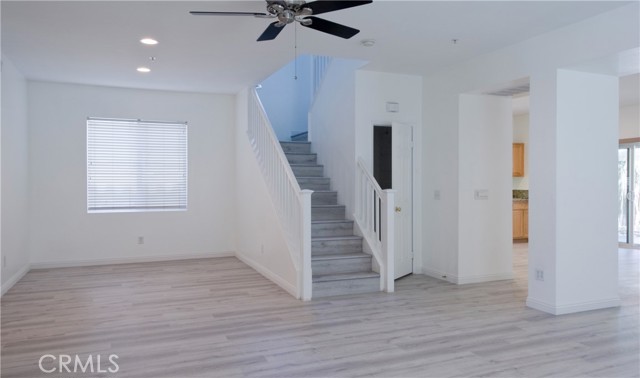 6163 S Hills Way, Fontana CA: https://media.crmls.org/medias/66ab0b0c-16c7-4e91-8f7b-bd01604d16b5.jpg