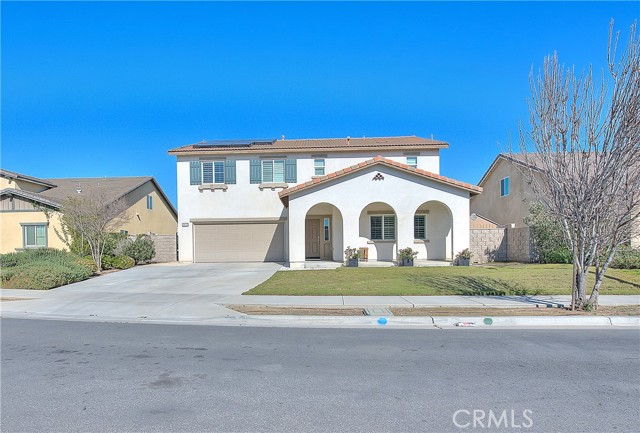 Detail Gallery Image 2 of 60 For 4822 Carl Ct, Jurupa Valley,  CA 91752 - 5 Beds | 3/1 Baths