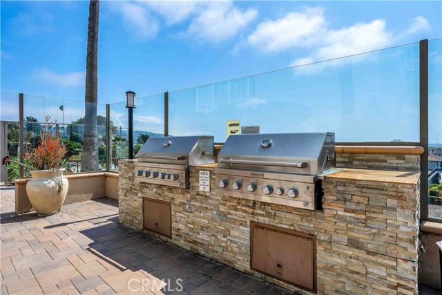 Detail Gallery Image 18 of 31 For 640 the Village #201,  Redondo Beach,  CA 90277 - 0 Beds | 1 Baths