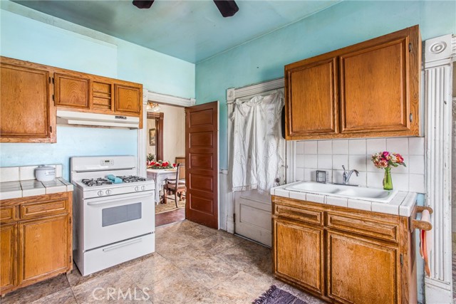 Detail Gallery Image 14 of 58 For 817 E High Ave, Redlands,  CA 92374 - 4 Beds | 2 Baths