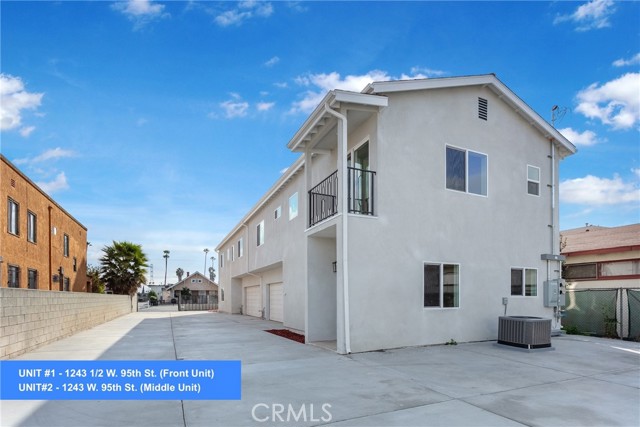 1241 W 95th Street, Los Angeles CA: https://media.crmls.org/medias/66ac8a04-5c6f-4c58-9193-3ff1f574a90b.jpg