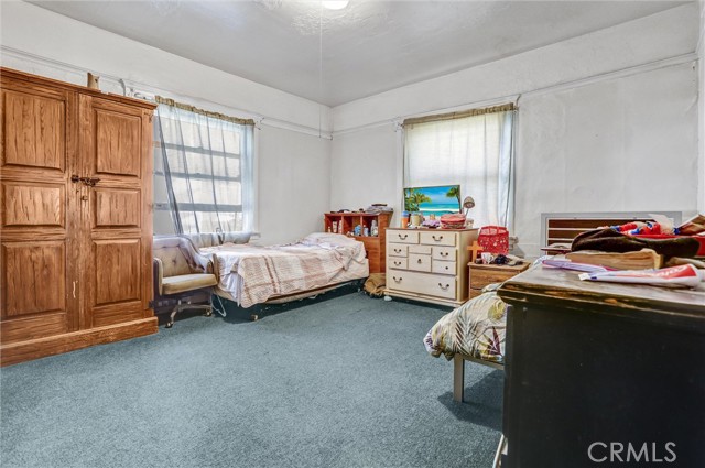 1470 W Adams Boulevard, Los Angeles CA: https://media.crmls.org/medias/66ac99bc-37b8-44f0-a92b-633bc9eb8d9c.jpg