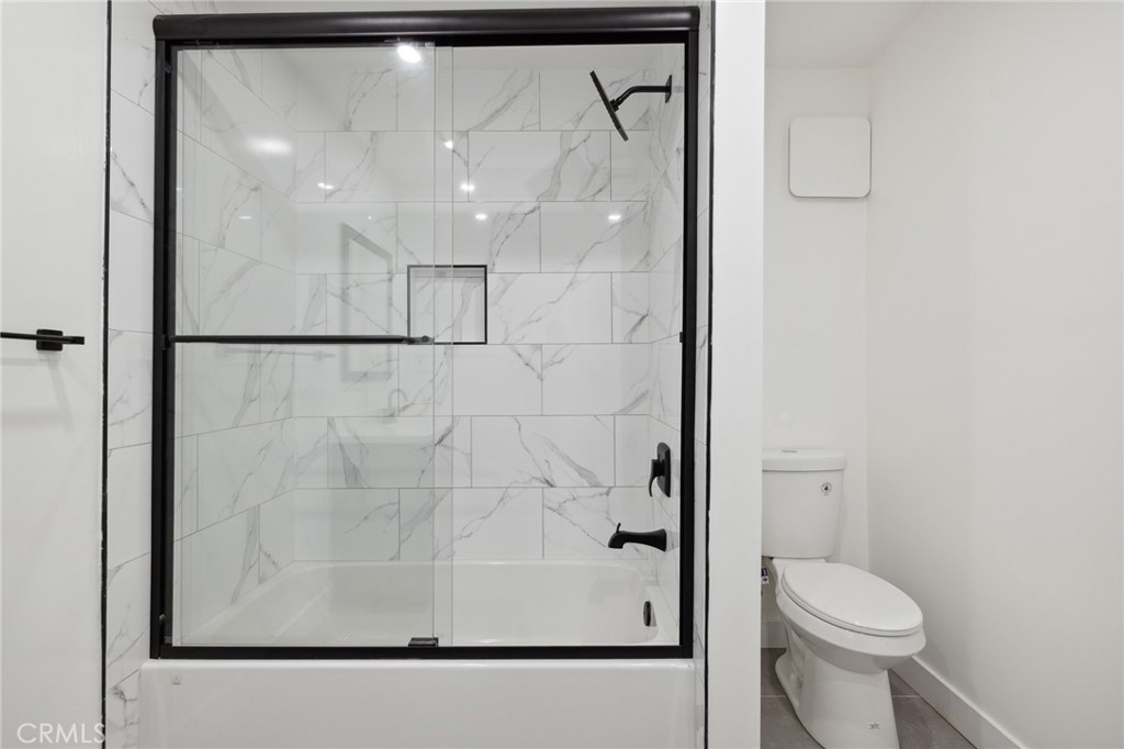 https://media.crmls.org/medias/66acd06b-fd31-4fea-99a6-3d58d363d586.jpg?preset=X-Large