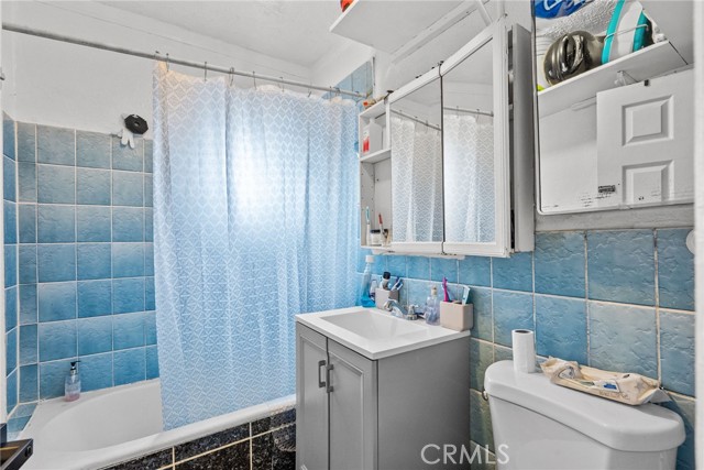 Detail Gallery Image 19 of 40 For 943 W 65th St, Los Angeles,  CA 90044 - 7 Beds | 4 Baths