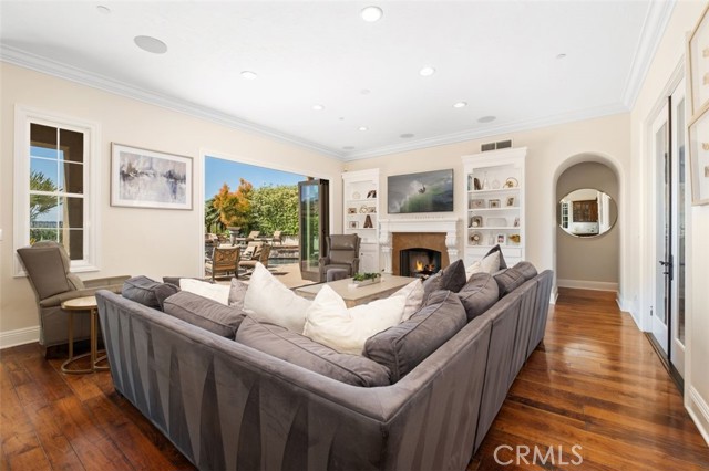 18 Calle Pacifica, San Clemente CA: https://media.crmls.org/medias/66aed6b8-a8ec-4a32-8e63-caaf0a8de253.jpg