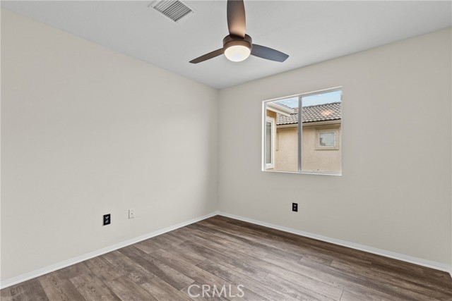 Detail Gallery Image 16 of 32 For 2535 Canterbury Ln, Simi Valley,  CA 93063 - 4 Beds | 2/1 Baths