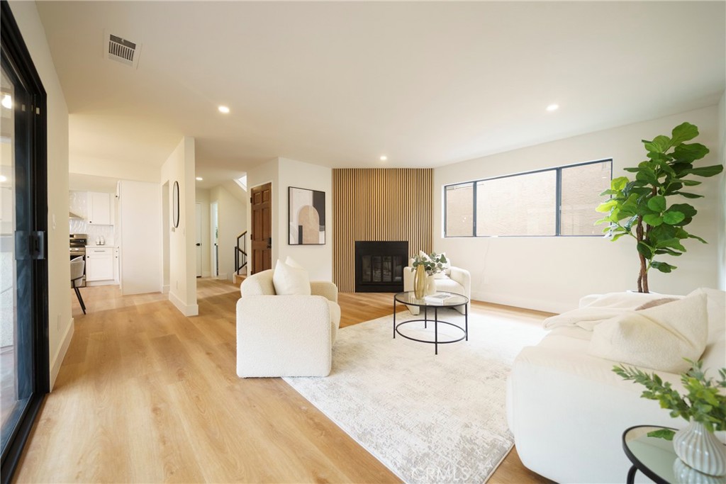 14927 Condon Avenue #4