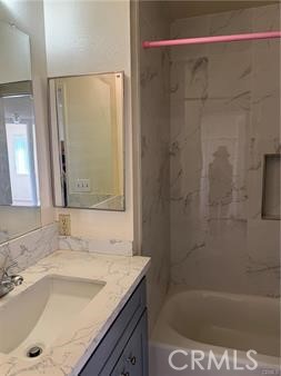 Detail Gallery Image 14 of 23 For 4904 Ithaca Ave #5,  Los Angeles,  CA 90032 - 3 Beds | 2 Baths