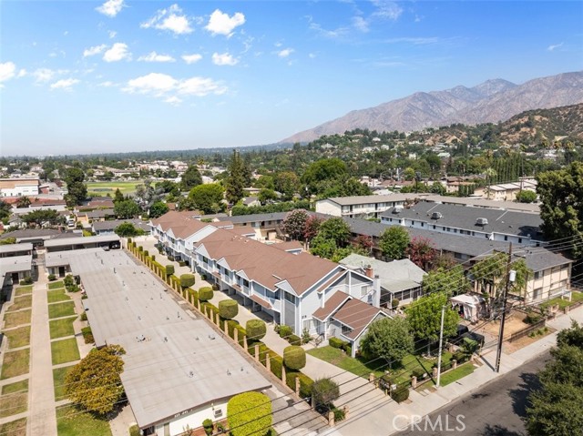 221 Violet Avenue, Monrovia CA: https://media.crmls.org/medias/66af7ca5-0970-4d9c-86b1-402d8a26a1a2.jpg
