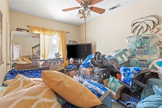 25785 Edgemont Court, San Bernardino CA: https://media.crmls.org/medias/66afaaba-1896-4cd4-83f2-13017d85b8f2.jpg