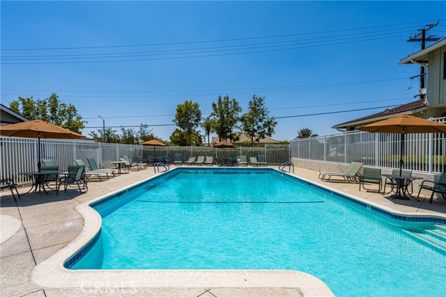 4514 Jamestown, Yorba Linda CA: https://media.crmls.org/medias/66afbb5f-db4f-41ee-9c26-59e7630ba699.jpg