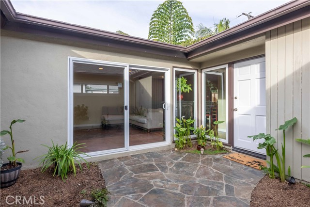 Detail Gallery Image 12 of 48 For 22042 Catalina Cir, Huntington Beach,  CA 92646 - 4 Beds | 2 Baths