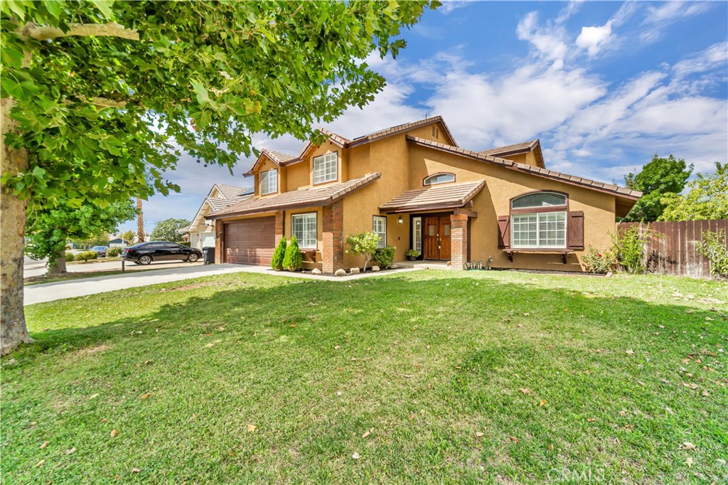 3227 Mariposa Avenue