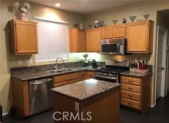Detail Gallery Image 11 of 11 For 13755 Sunshine, Victorville,  CA 92394 - 3 Beds | 2/1 Baths