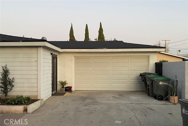 Detail Gallery Image 6 of 6 For 12100 215th St, Hawaiian Gardens,  CA 90716 - 3 Beds | 2 Baths