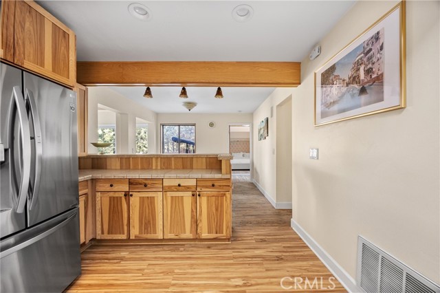 Detail Gallery Image 9 of 55 For 1408 Zermatt Dr, –,  CA 93222 - 3 Beds | 3/1 Baths