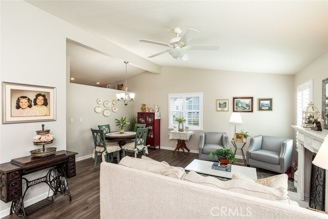 Detail Gallery Image 5 of 38 For 4470 Sapphire Ln, Oceanside,  CA 92056 - 2 Beds | 2 Baths