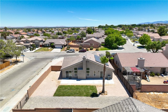 37011 Zinnia Street, Palmdale CA: https://media.crmls.org/medias/66b3311d-a11d-4dd5-8866-e71061ae51e6.jpg
