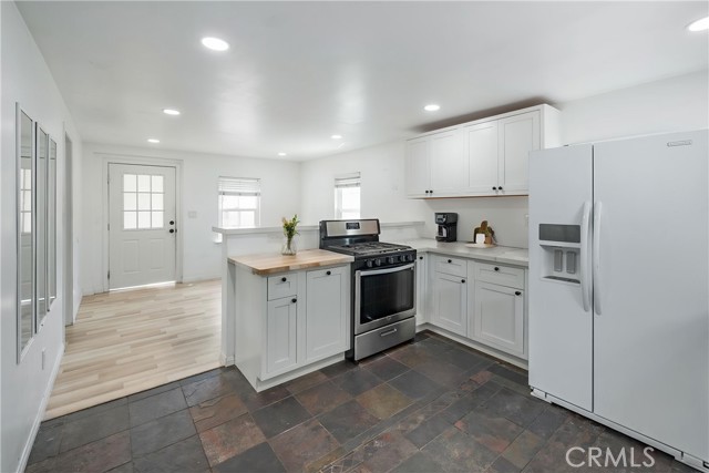 Detail Gallery Image 30 of 47 For 1251 N Commonwealth, Los Angeles,  CA 90029 - – Beds | – Baths