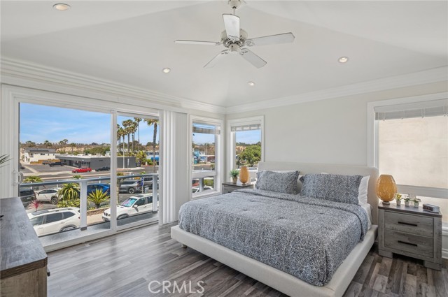 6111 Seashore Drive, Newport Beach CA: https://media.crmls.org/medias/66b3dc9b-0776-44a5-b26f-41f6eeb7c3c4.jpg