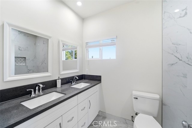 Detail Gallery Image 36 of 49 For 15944 Valerio St, Van Nuys,  CA 91406 - 7 Beds | 5 Baths