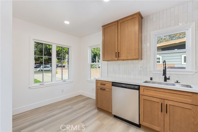 Detail Gallery Image 12 of 28 For 526 E G, Ontario,  CA 91764 - 3 Beds | 1 Baths