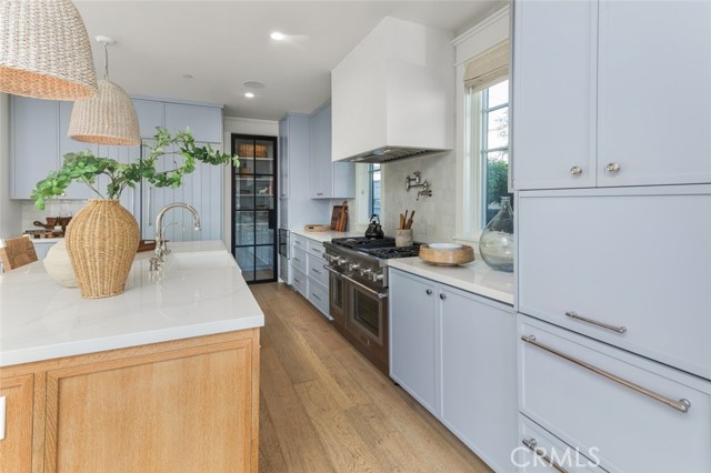 Detail Gallery Image 15 of 75 For 153 Granada Ave, Long Beach,  CA 90803 - 5 Beds | 4 Baths