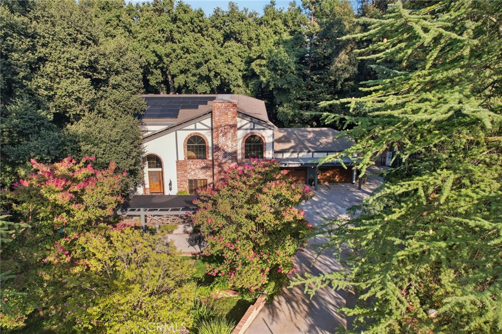 13515 Oak Mountain Drive