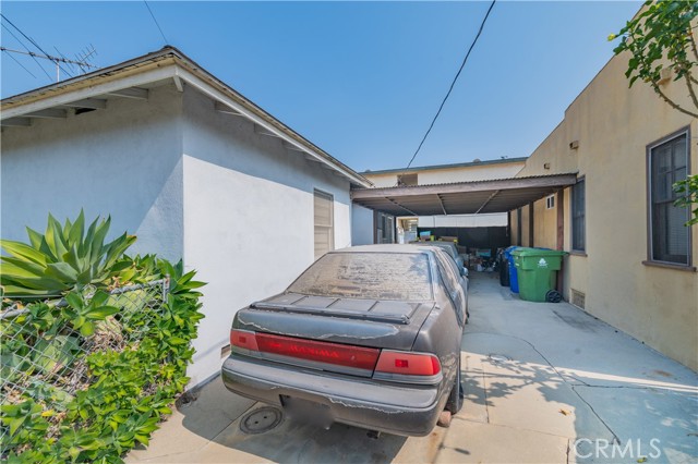 500 N Madison Avenue, Los Angeles CA: https://media.crmls.org/medias/66b78f9e-dfb2-45a8-85d3-b8739cd2f15c.jpg