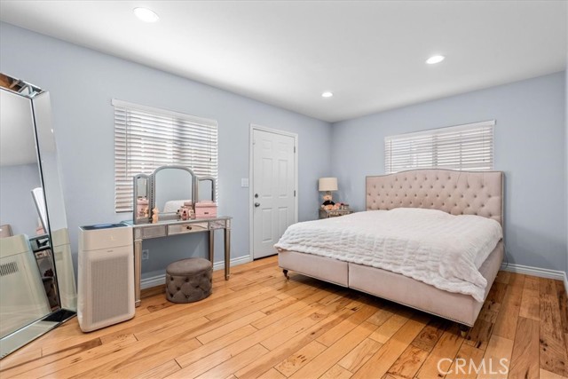 Detail Gallery Image 15 of 40 For 15951 Simonds St, Granada Hills,  CA 91344 - 7 Beds | 6 Baths