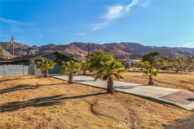 Detail Gallery Image 2 of 50 For 61715 Navajo Trl, Joshua Tree,  CA 92252 - 3 Beds | 2 Baths