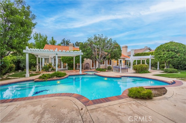 369 Ashbury Lane, Upland CA: https://media.crmls.org/medias/66b9549b-03f9-4c1f-86cd-ae07193a72be.jpg