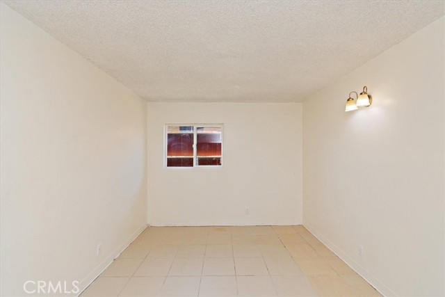 Detail Gallery Image 11 of 26 For 66229 4th St, Desert Hot Springs,  CA 92240 - 5 Beds | 3 Baths