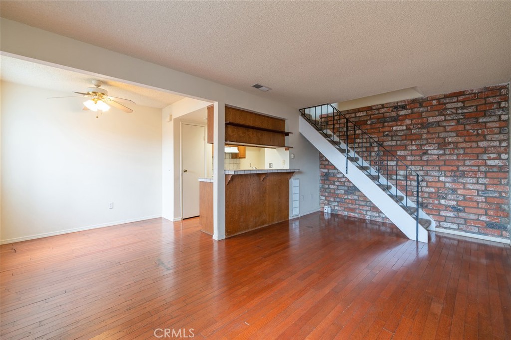 MLS #OC25276623 image #9