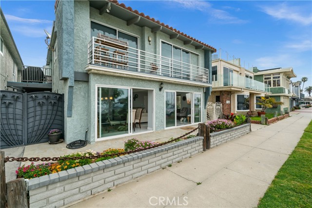 Detail Gallery Image 24 of 32 For 805 Ocean Ave #4,  Seal Beach,  CA 90740 - 3 Beds | 2 Baths