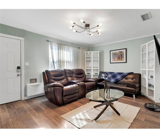 Detail Gallery Image 2 of 13 For 227 Valle Vista, Monrovia,  CA 91016 - 2 Beds | 1 Baths