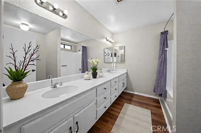 Detail Gallery Image 15 of 27 For 43007 Pearlwood Dr, Lancaster,  CA 93536 - 4 Beds | 4 Baths