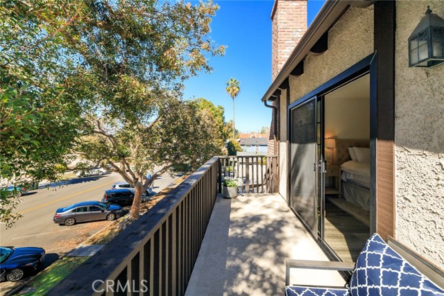Detail Gallery Image 24 of 36 For 240 S Broadway #2,  Redondo Beach,  CA 90277 - 3 Beds | 2/1 Baths
