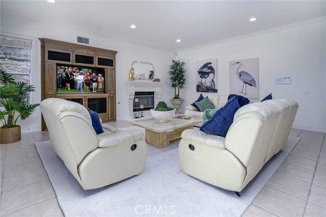 Detail Gallery Image 17 of 44 For 17265 Blue Spruce, Yorba Linda,  CA 92886 - 5 Beds | 4/1 Baths