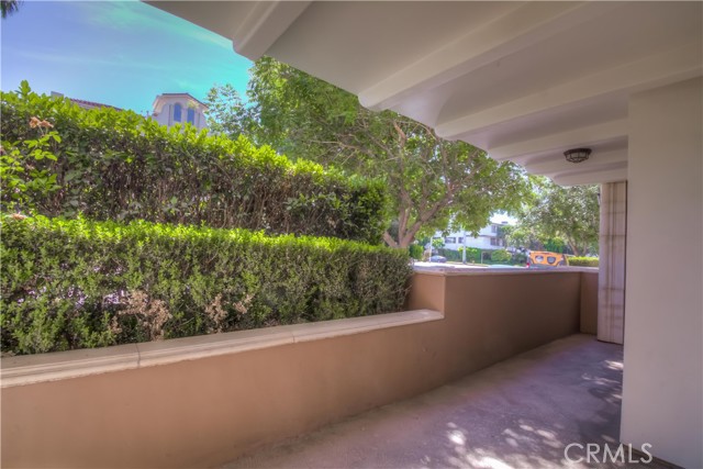 4551 Coldwater canyon Avenue, Studio City CA: https://media.crmls.org/medias/66bbd793-7fc3-4b28-bc65-6425fd9d686e.jpg