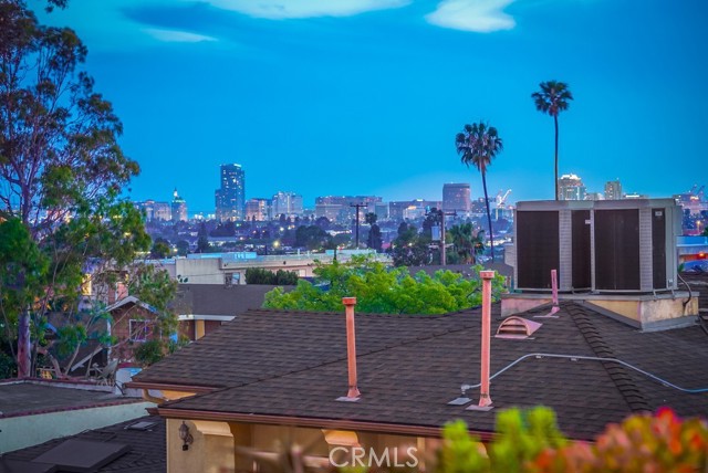 Detail Gallery Image 6 of 30 For 1775 Freeman Ave #304,  Long Beach,  CA 90804 - 2 Beds | 2 Baths