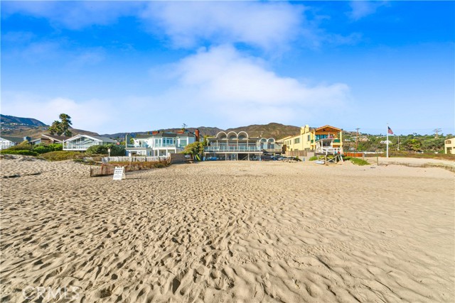 6216 Tapia Drive, Malibu CA: https://media.crmls.org/medias/66bbf695-b81d-4ca1-9bc9-80d10e1170ec.jpg
