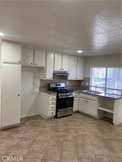 1250 S Brookhurst Street, Anaheim CA: https://media.crmls.org/medias/66bc25db-fd80-49ce-8101-fbb21d20c5fa.jpg