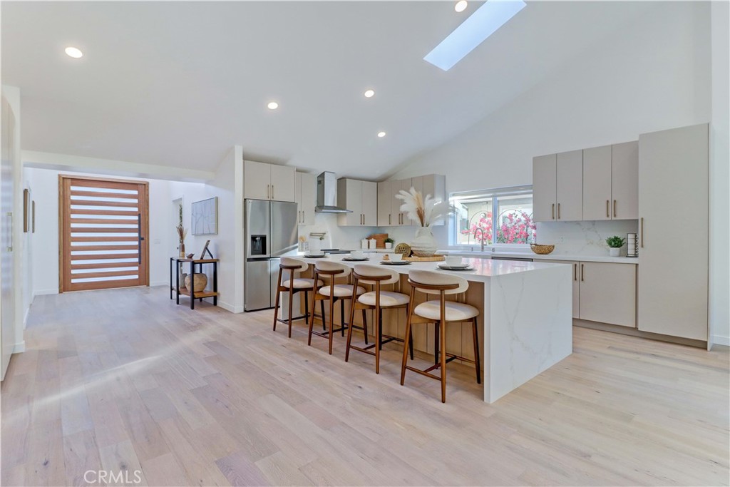 MLS #OC25250919 image #6