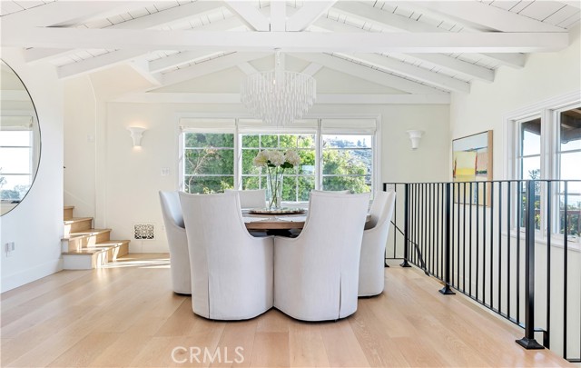 802 Rembrandt Drive, Laguna Beach CA: https://media.crmls.org/medias/66bd1de8-b37b-408e-9ac5-397ff12f798d.jpg