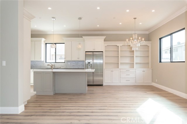 1934 Robinson Street, Redondo Beach, California 90278, 5 Bedrooms Bedrooms, ,2 BathroomsBathrooms,Residential,Sold,Robinson,SB17235587