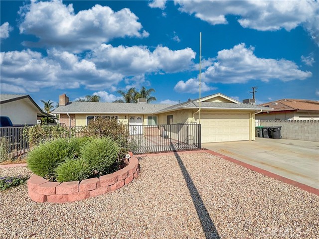 Detail Gallery Image 2 of 28 For 285 Brandon Way, Hemet,  CA 92545 - 2 Beds | 2 Baths