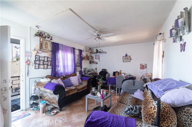 Detail Gallery Image 46 of 56 For 340 W 62nd St, Los Angeles,  CA 90003 - – Beds | – Baths